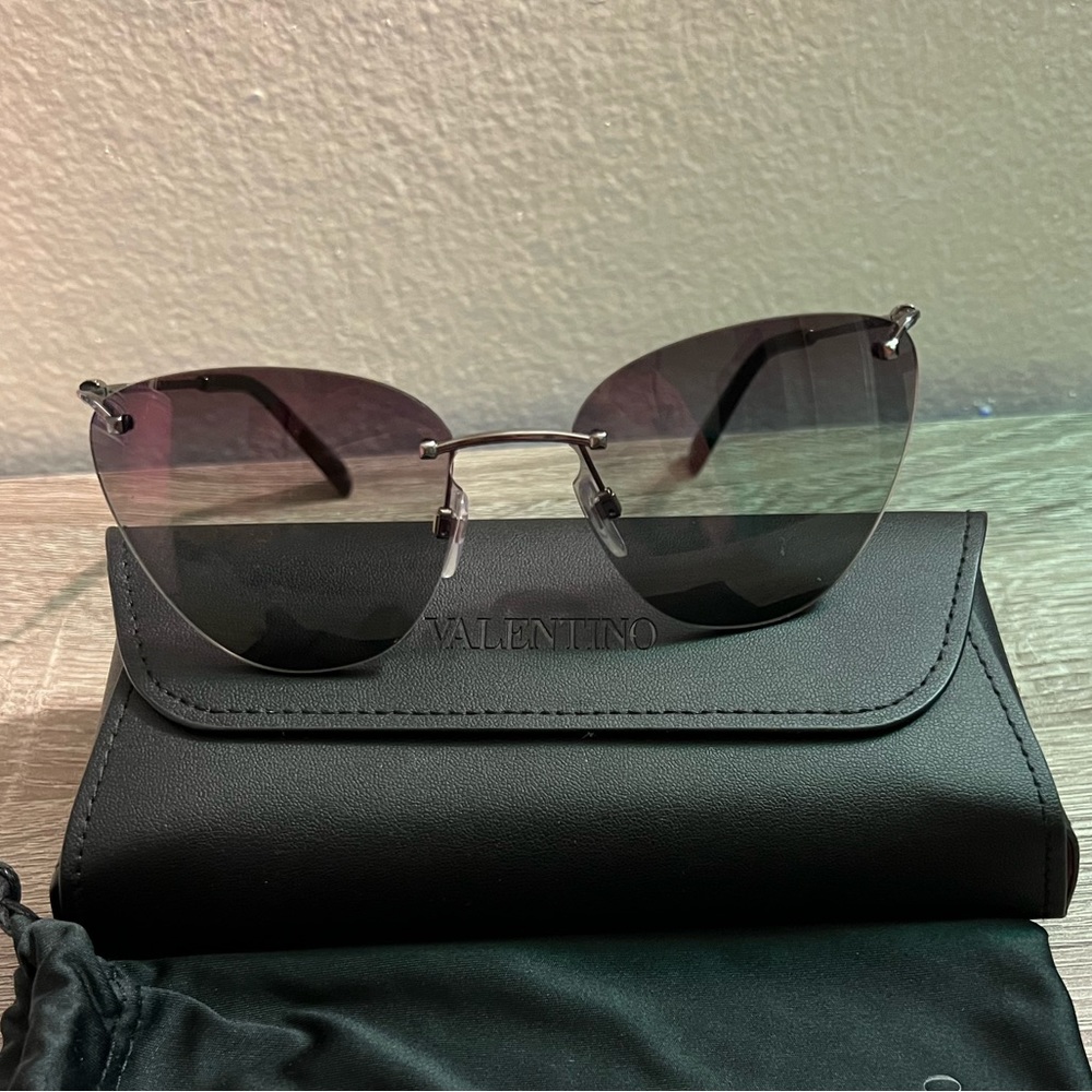 Authentic New Valentino VA2022 Frameless Cat-Eye Sunglasses